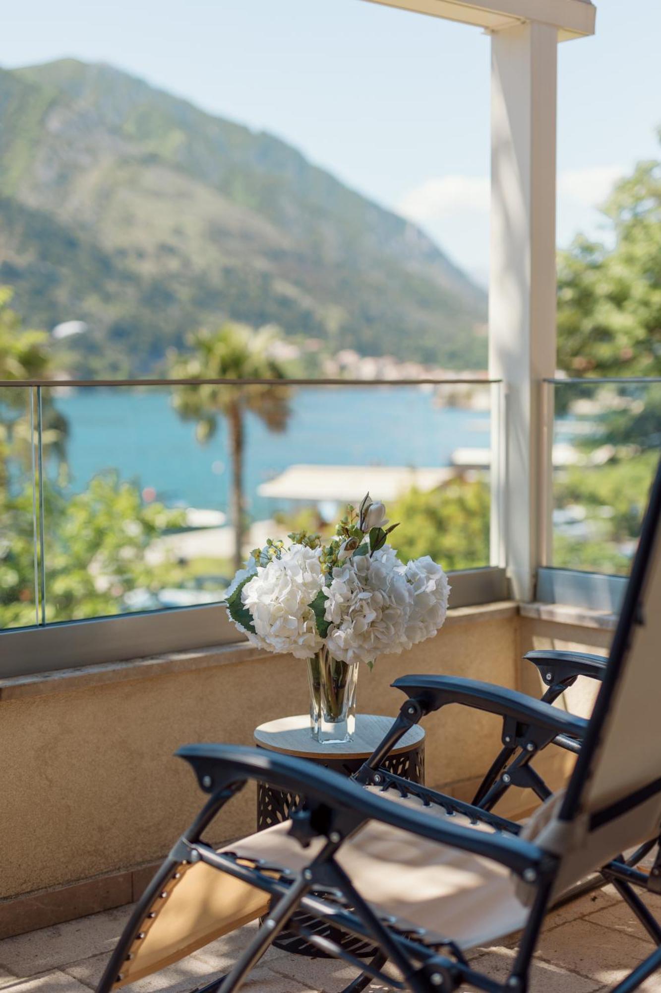Ocea Studio Apartments Kotor Exterior foto